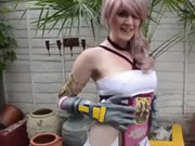 一個角色扮演的女人自慰